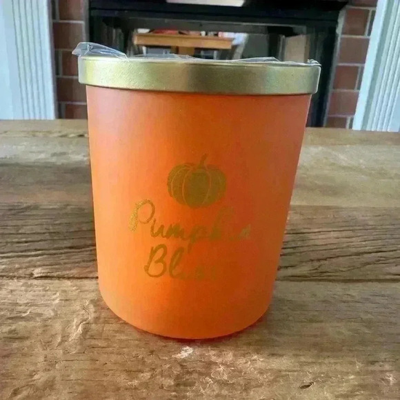 NEW Summer & Rose Pumpkin Bliss Soy Candle ~ 9.05oz ~ 🎃 - Picture 1 of 8